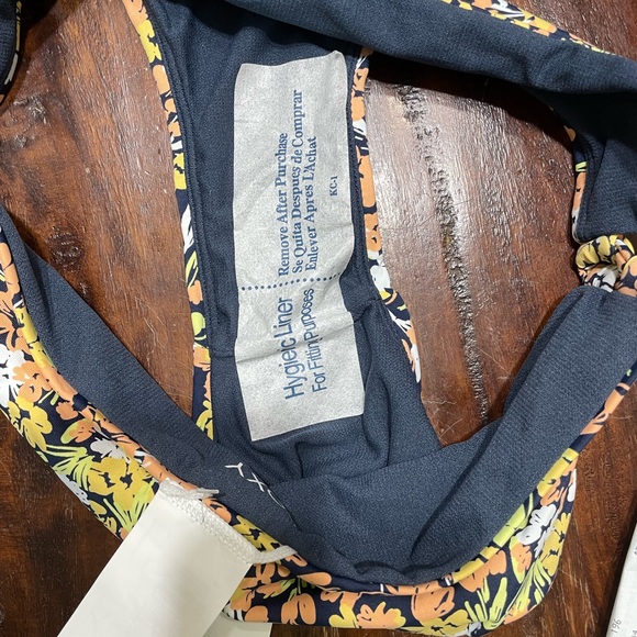 NWT Roxy bikini bottoms - Picture 4 of 4